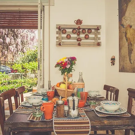 Bed & Breakfast Nomad