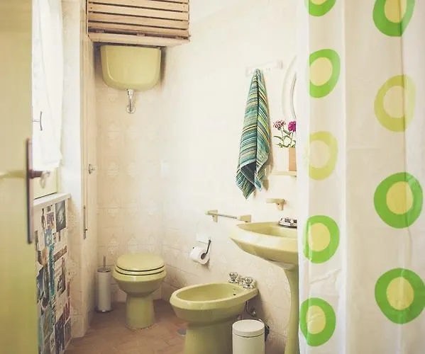 Bed and Breakfast Nomad