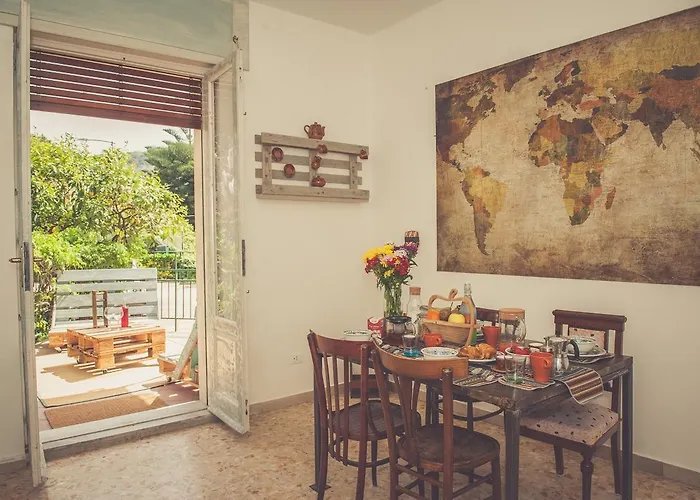 Bed and Breakfast Nomad Γκαέτα